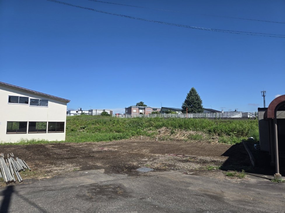 旭川市神楽6条11丁目の集合住宅解体作業風景